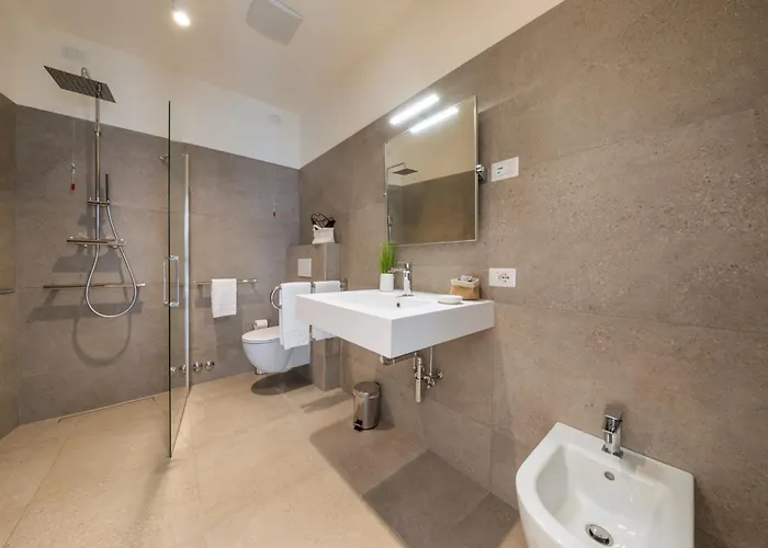 Corte Garibaldi B&B 펠트레